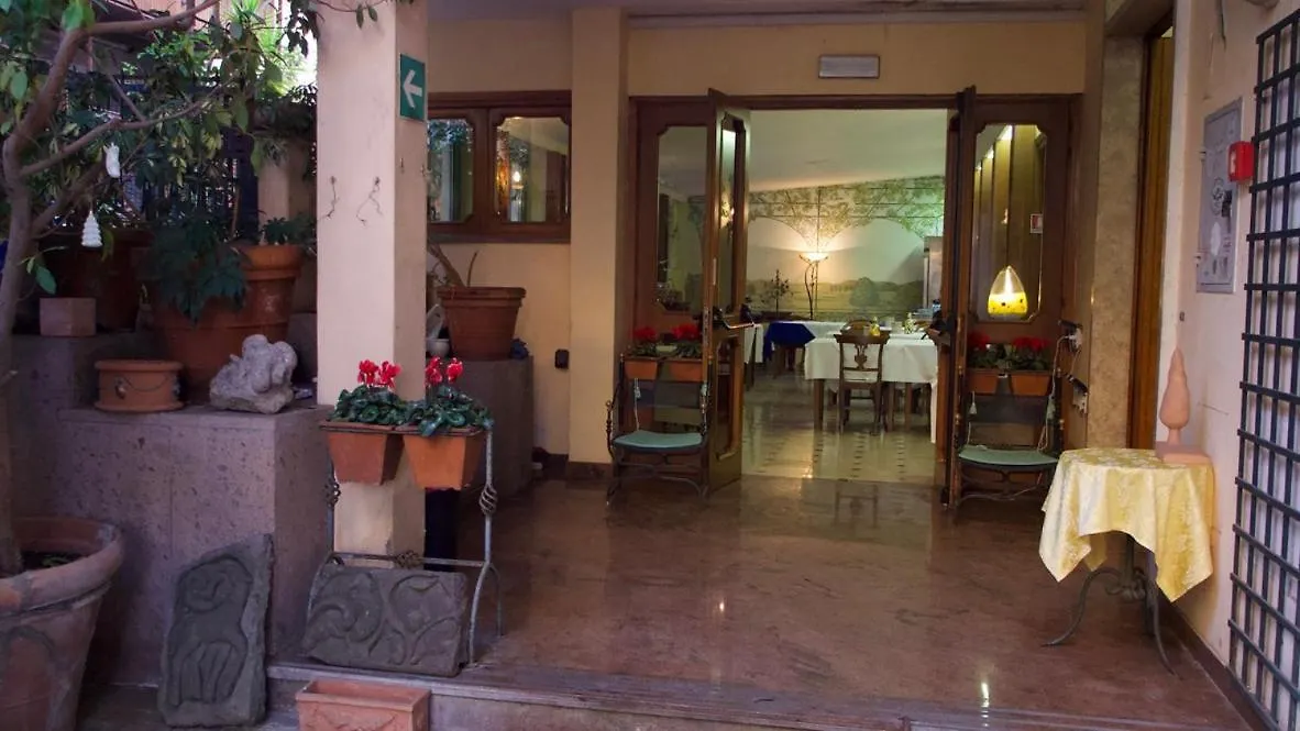 Hotel Benedetto Rome 2*,