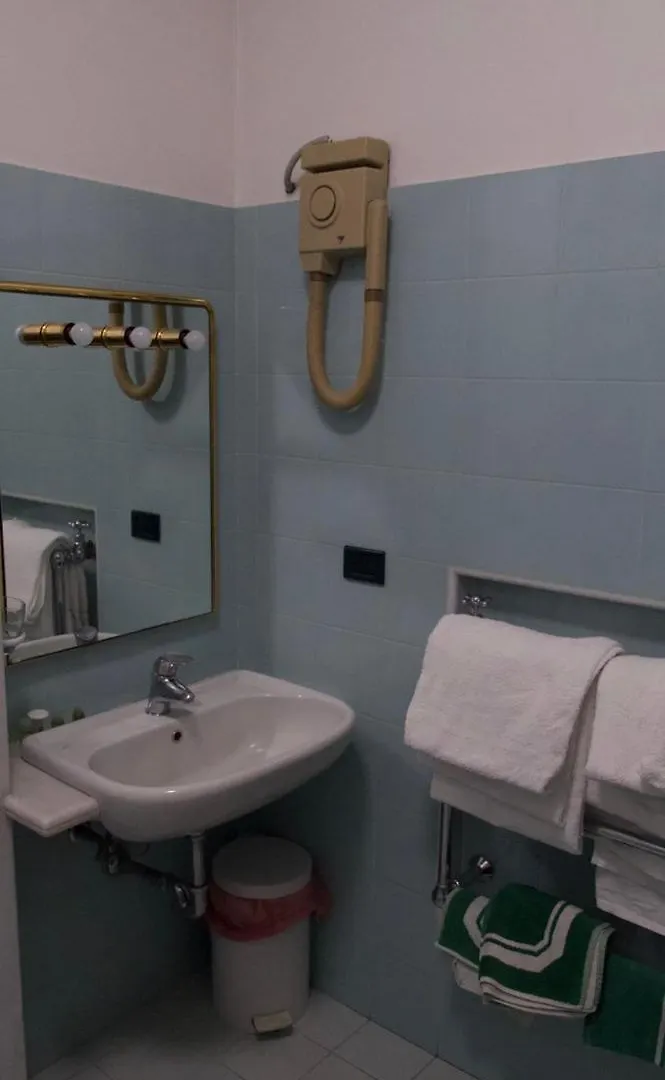 Hotel Benedetto Roma 2*,  Italia